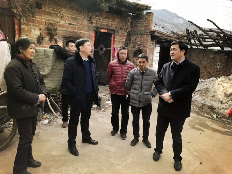 民建“組團”慰問，企業(yè)送溫暖到家